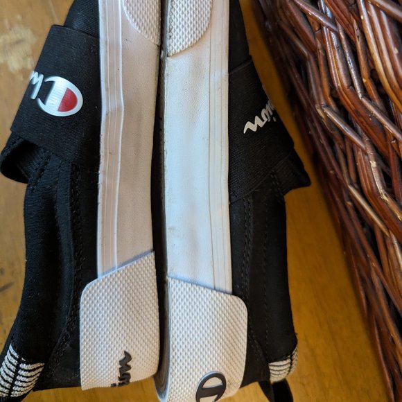Champion slip on sneakers - almost new! - Picture 3 of 6